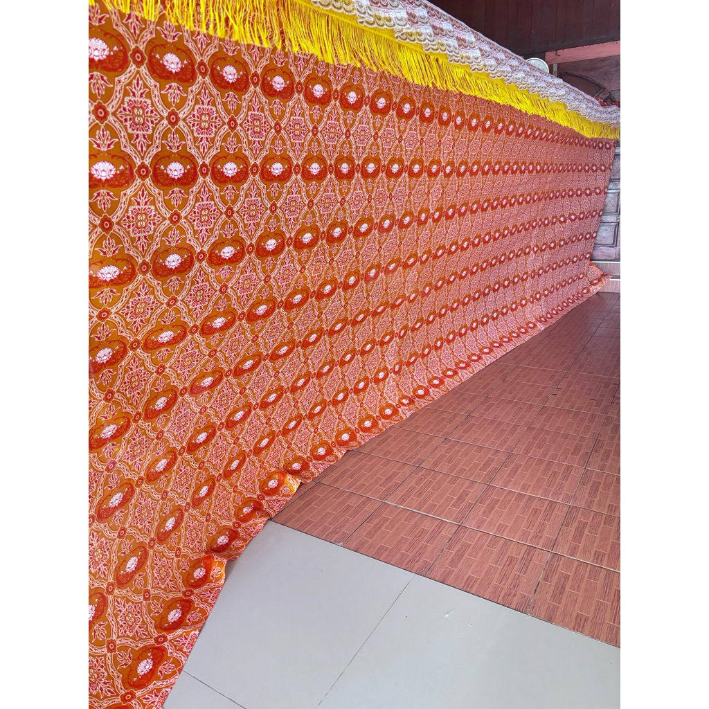 ผ้าม่าน ผ้าม่านพิธีสงฆ์ ลายดอกบัว ม่านงานมงคล ฉากหลังพระสงฆ์ งานทำบุญ ฉากงานบวช  ผ้าทอมัดหมี่