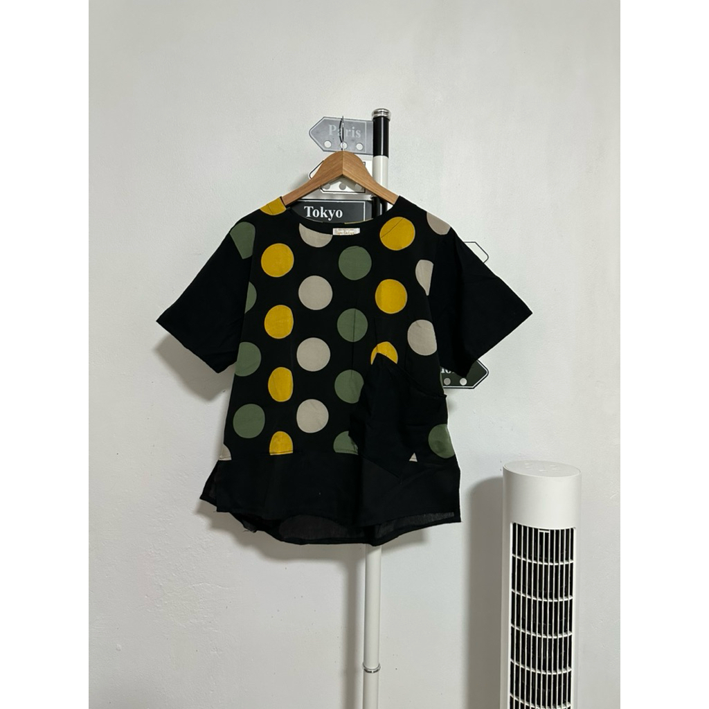 เสื้อญี่ปุ่น แบรนด์ Lyn LaLyn สีดำ Size L รอบอก 44 นิ้ว มีป้ายแบรนด์ด้านในค่ะ