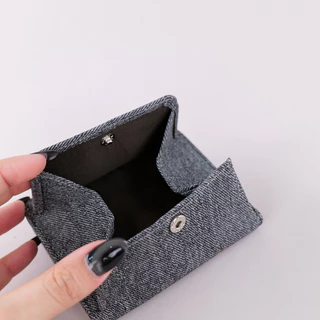 [มีส่งทันที] Caseharden Brooklyn Wallet กระเป๋าสตางค์ใบกลาง มีช่องใส่เหรียญใหญ่ ผ้ายีนส์ และหนังกันรอย