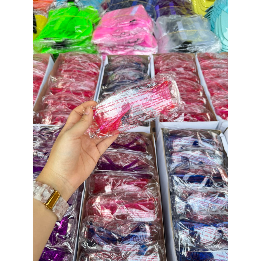 พร้อมส่ง (ยกโหล 12 ชิ้น) แว่นตากันน้ำขาสี เล่นสงกรานต์ กันน้ำ กันลม สีสันสดใส