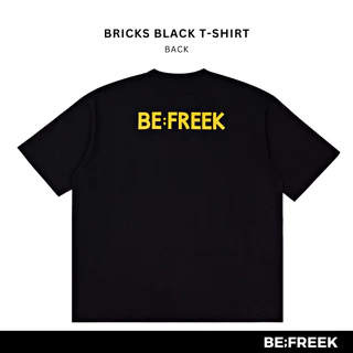 BE;FREEK เสื้อยืดสกรีนลาย BRICKS ทรง OVERSIZED สีดำ BRICKS NEW OVERSIZED BLACK T-SHIRT
