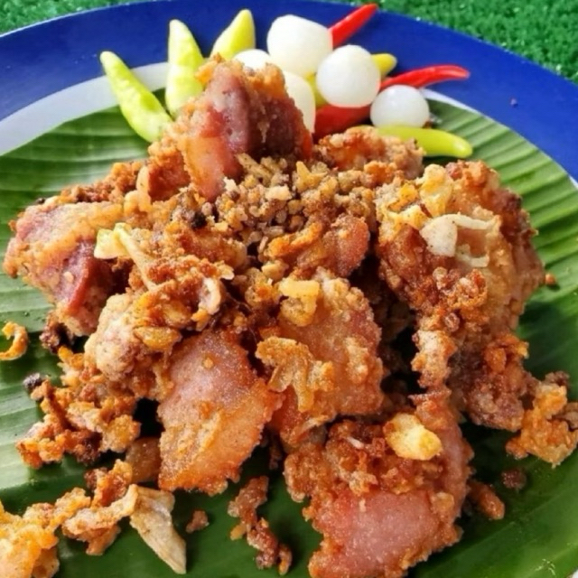 แหนมหมูสามชั้นสูตรคุณยายรสชาติเข้มข้น