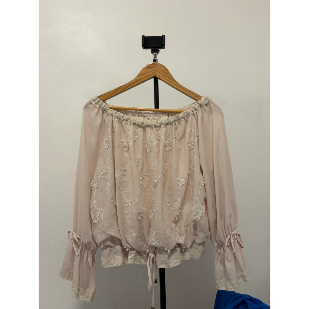 เสื้อมือสอง แบรนด์  Axes femme