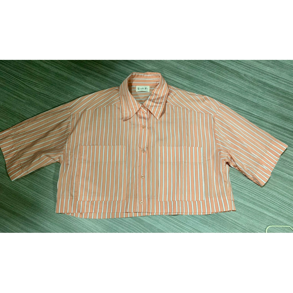 เสื้อครอปทรง oversize งาน ig Simple par