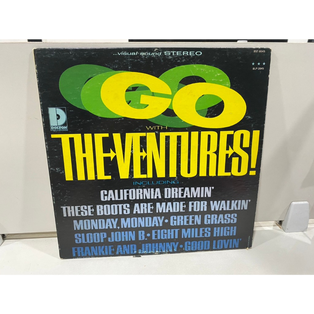 1LPVinyl Records แผ่นเสียงไวนิล "Go With The Ventures!" The Ventures //"Go With The Ventures!" The V