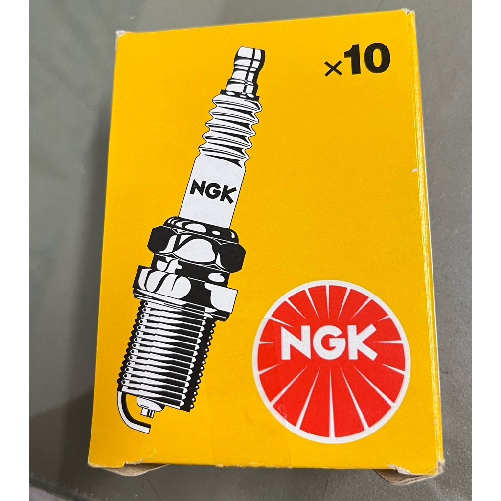 หัวเทียนเครื่องตัดหญ้า NGK สำหรับเครื่องตัดหญ้า 4 จังหวะ CMR6A