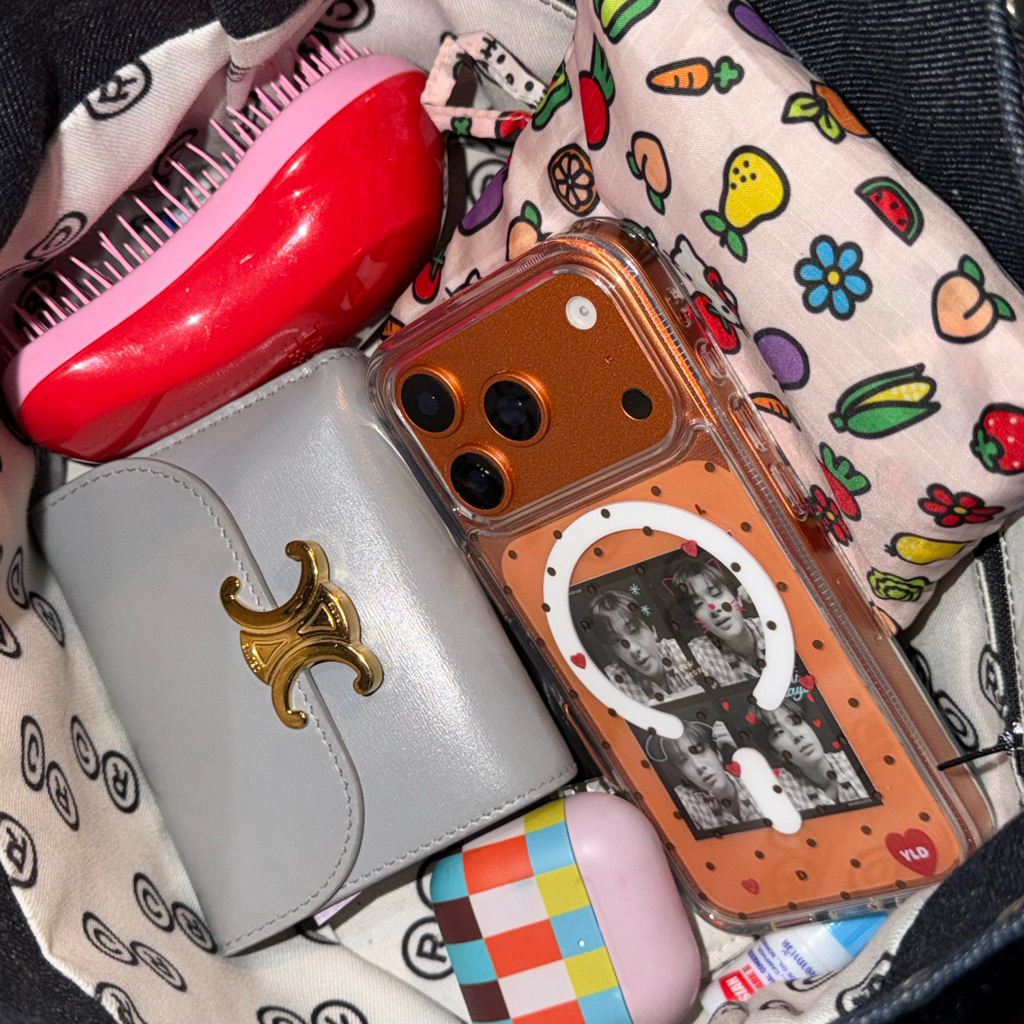 defect sale! no restock เคสมีตำหนิพร้อมส่ง 🧳 (เครื่องสีเข้มไม่แนะนำค่ะ) เคสแม่เหล็ก ถอดหลังใส่รูปได้