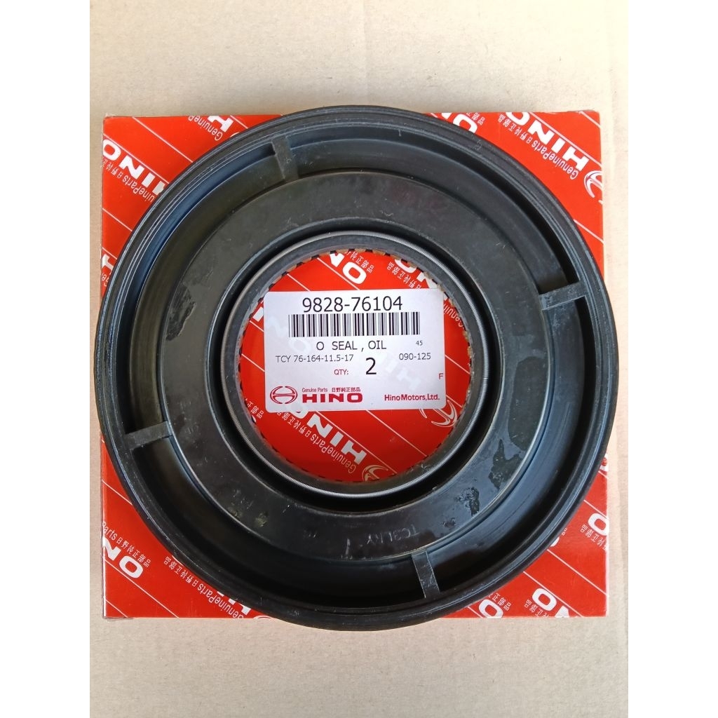 ซีลล้อหลัง นอก HINO MEGA  FM2P FM1A MEGA 500 VICTOR 9828-76104 TB 76-164-11.5-7