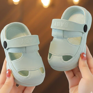 Babyonline(X388)ชั้น2 (ส่งด่วน1วัน)รองเท้าแตะรัดส้นแฟชั่นสำหรับเด็กผู้หญิงและเด็กผู้ชาย พื้นมีกันลื่นรูปหมี