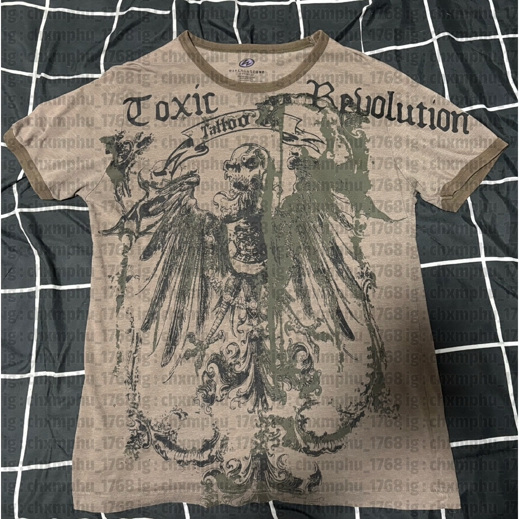 เสื้อ Toxic Revolution graphic & หมวก ushanka
