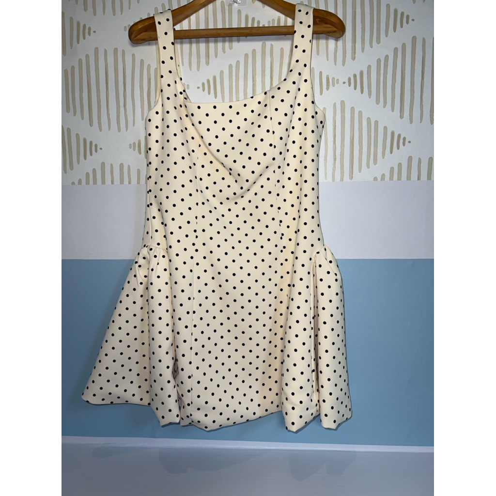 (มือสอง ใส่1ครั้ง) Mini dress ลายจุด Promthong สีเบจ size S