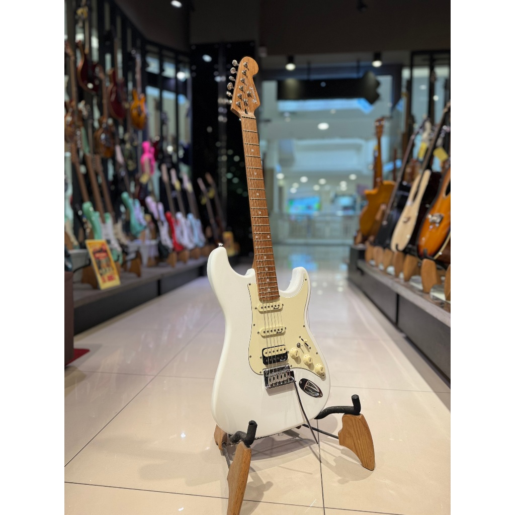 กีตาร์ไฟฟ้า Paramount PS102