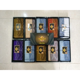 ผ้าโสร่งผู้ชายแบรนด์Wadimor มาใหม่สวยๆ เนื้อดีซับน้ำไม่ลื่น เย็บแล้วพร้อมกล่อง