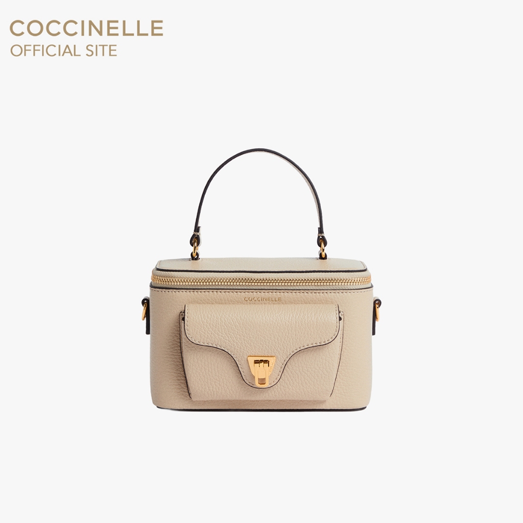 COCCINELLE กระเป๋าสะพายข้างมินิผู้หญิง รุ่น BEAT MINI CROSSBODY POCHETTE 550101 สี SANDSHELL