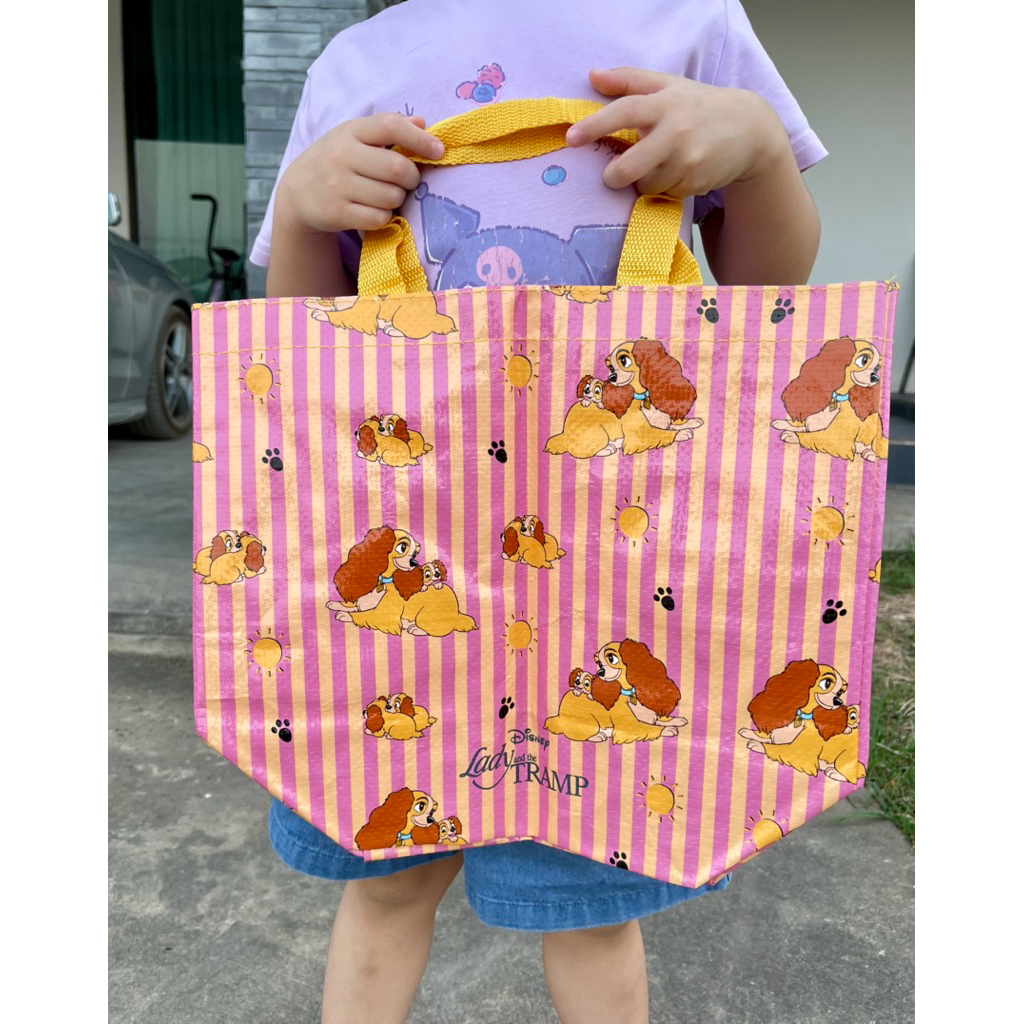[ของแถม]กระเป๋าสะพายพับได้ลายLady&The Tramp ลิขสิทธิ์แท้ Size M