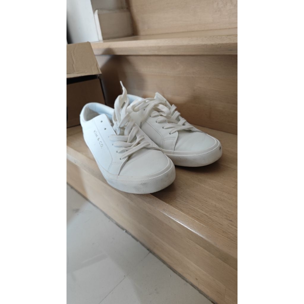 รองเท้า Kim&Co. ใส่สองวันมีลุยนิดๆ (มือสองค่ะ)