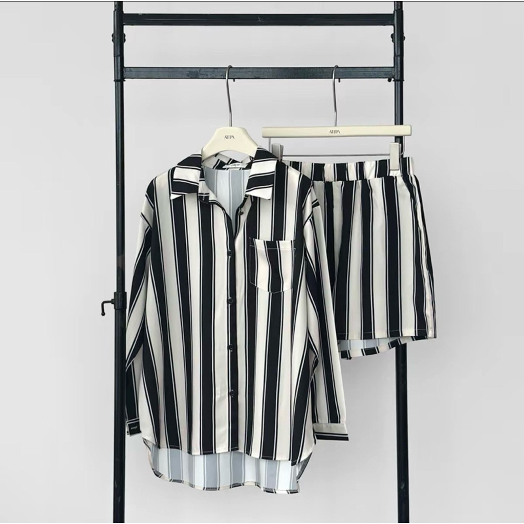Atipa เซตเสื้อแขนยาว กางเกงขาสั้น ลายริ้ว ฟรีไซส์