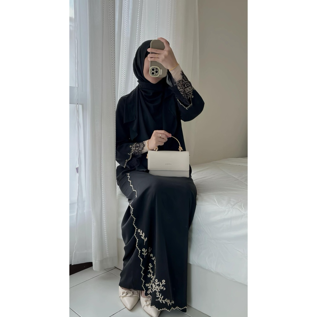 มินิกูรงเรียบหรู ดีเทลปักดอกลูกไม้ข้อมือ สไตล์สาวมาเลย์สวยหรูดูแพง ขายดีที่สุด