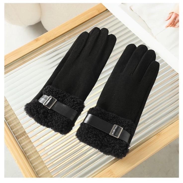 Crazy Snow ถุงมือ แต่งเข็มขัด รุ่น Beltly Snow