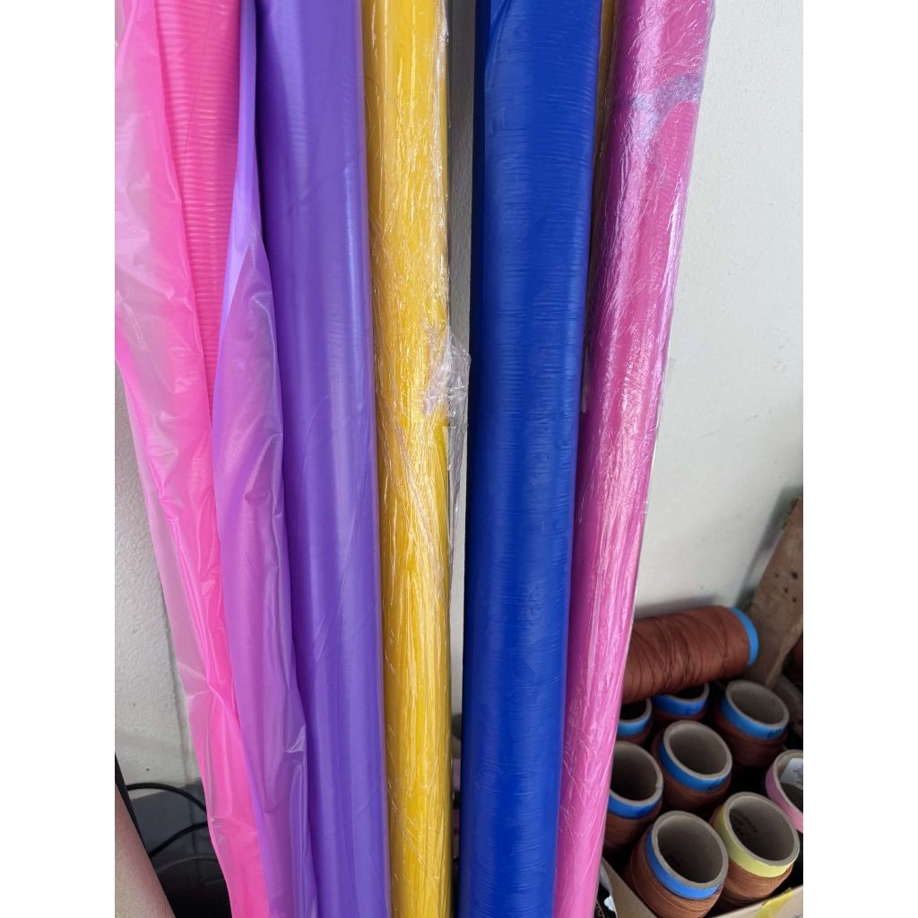 ผ้ายางติดว่าวหน้ากว้าง 120 cm เนื้อผ้าเกรด a ทนทานน้ำหนักเบาต้านลมทนแดด  หนา0.08 mm  ขายเป็นหลา คลุมของปิดของ กันแดด