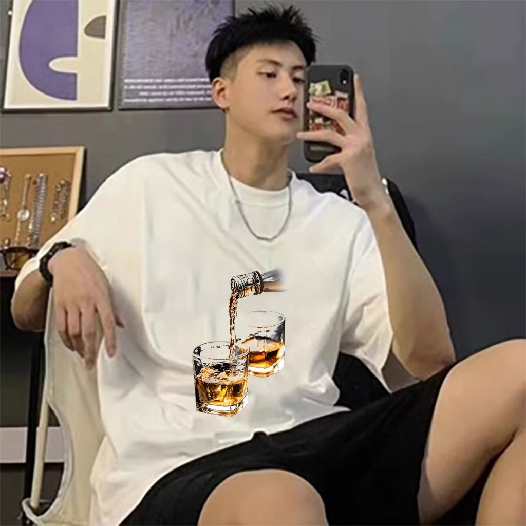 เสื้อยืดคอกลม-แขนสั้น เสื้อผู้ชาย oversize t shirt เสื้อเมกา-สตรีทแฟชั่น พิมพ์ลายเท่ๆ สีขาว-สีดำ