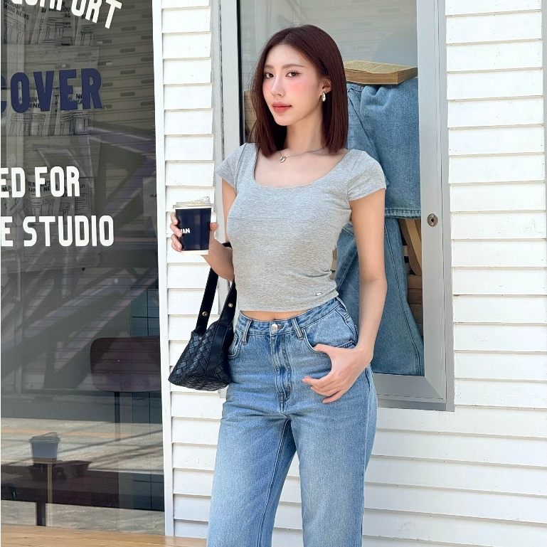 MOTTOM - VELA Square Neck Short Sleeve Tee | เสื้อยืด คอกว้าง แขนสั้น