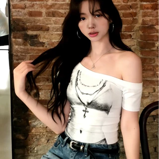 Kitty พร้อมส่ง🌸เสื้อยืด🌸เปิดไหล่ แขนสั้น แขนยาว ผู้หญิง เซ็กซี่ สาวฮอต ดูผอม เข้ารูป น่ารัก ไปคาเฟ่ อินเทรนด์
