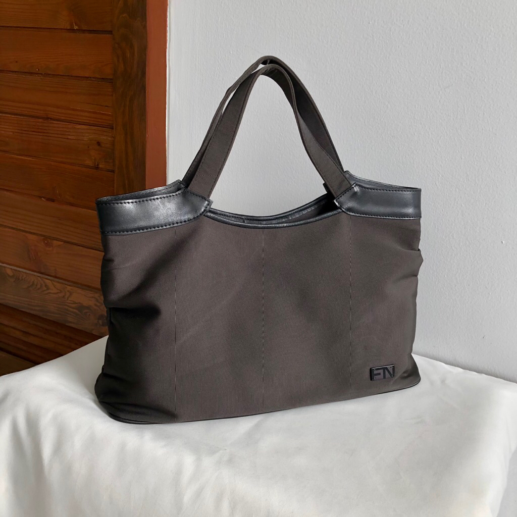 FLYNOW Bag  กระเป๋าถือมือสองแท้ 💯