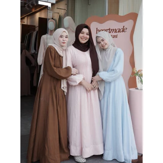 Heartmade-Karlyn dress🥀(สินค้าพร้อมส่ง)เดรสยาวจีบหน้าซิปซ่อนยาวเชือกผูกเอวติดกับชุด🪡