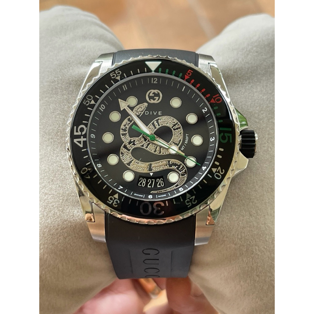 GUCCI Dive Black Silver Snake Motif Dial Rubber Strap Quartz Men's watch YA136217