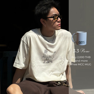 introvertwears | Cat Cuddler Tee (เสื้อยืดโอเวอร์ไซส์ ผ้านุ่…