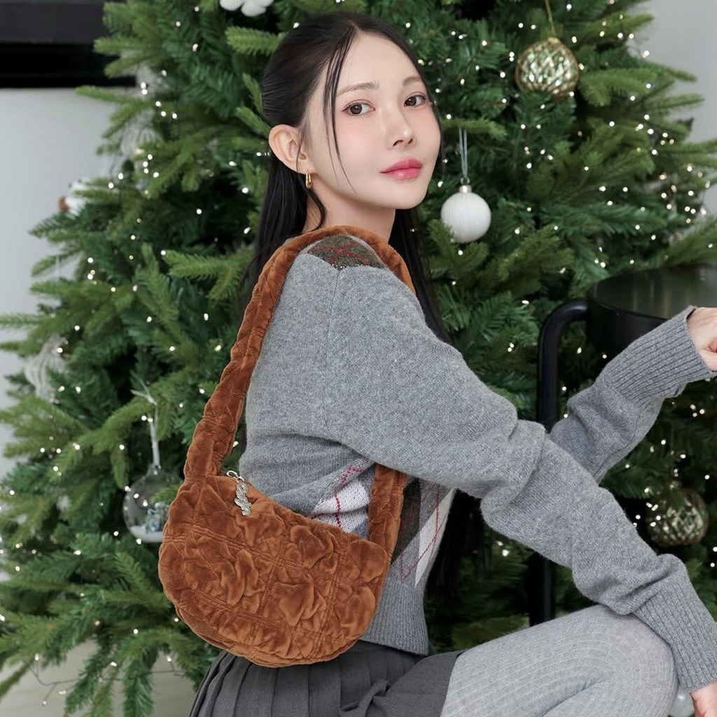 💚พร้อมส่ง💚 Carlyn Soft Velvet Mini Bag ของแท้ กระเป๋าเกาหลี