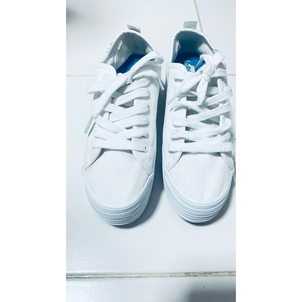 รองเท้าผ้าใบKedsสภาพสวย