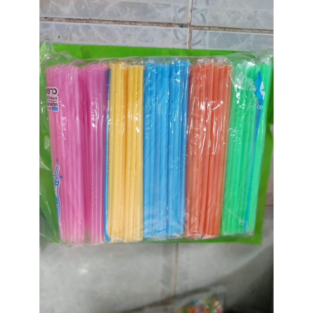 หลอดยาวคละสี ตราดาว มี 10 ห่อ