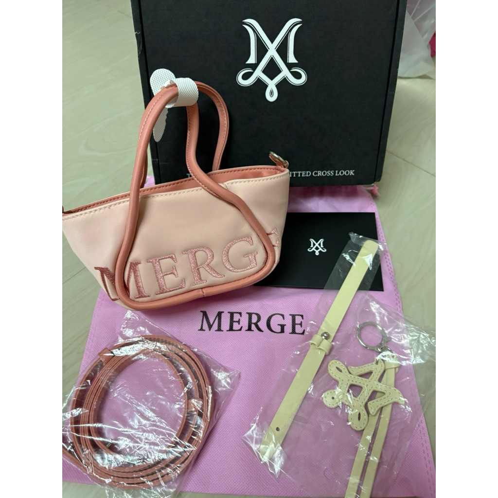 🩷แกะดู A Day Bag Nilon Micro (Pink Drop)