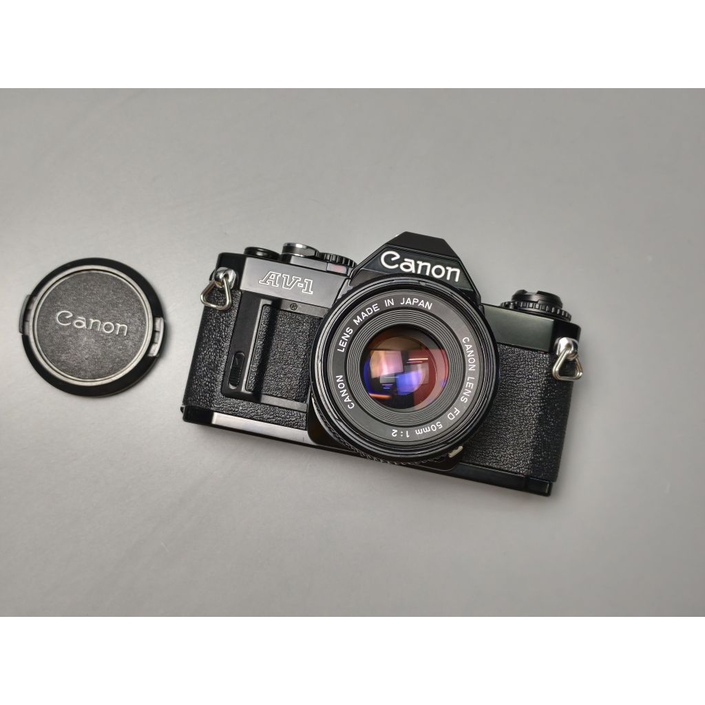 Canon AV-1 Black
 เลนส์ Canon FD 50 f2

