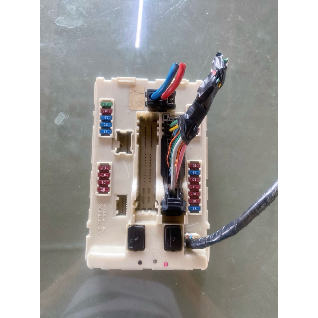 กล่องฟิวส์ Nissan เทียร์น่า J32 MR4สูบ แท้ถอด