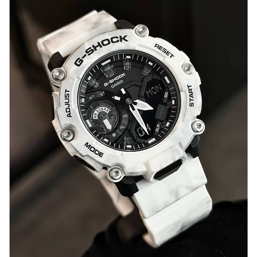 Casio G-Shock นาฬิกาข้อมือผู้ชาย สายเรซิ่น รุ่น GA-2200 (GA-2200GC-7A)