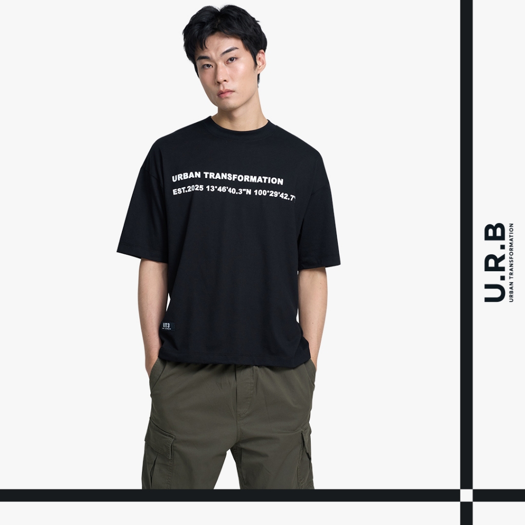 URBAN : STREET OVERSIZED GRAPHIC TEE เสื้อยืดโอเวอร์ไซส์ UNISEX รุ่น 1UTMT5088 สี Black - แบล็ค