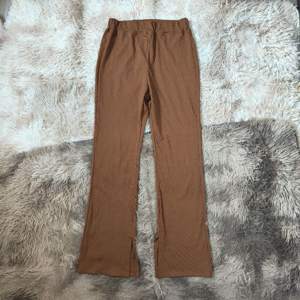 กางเกง Gu             .