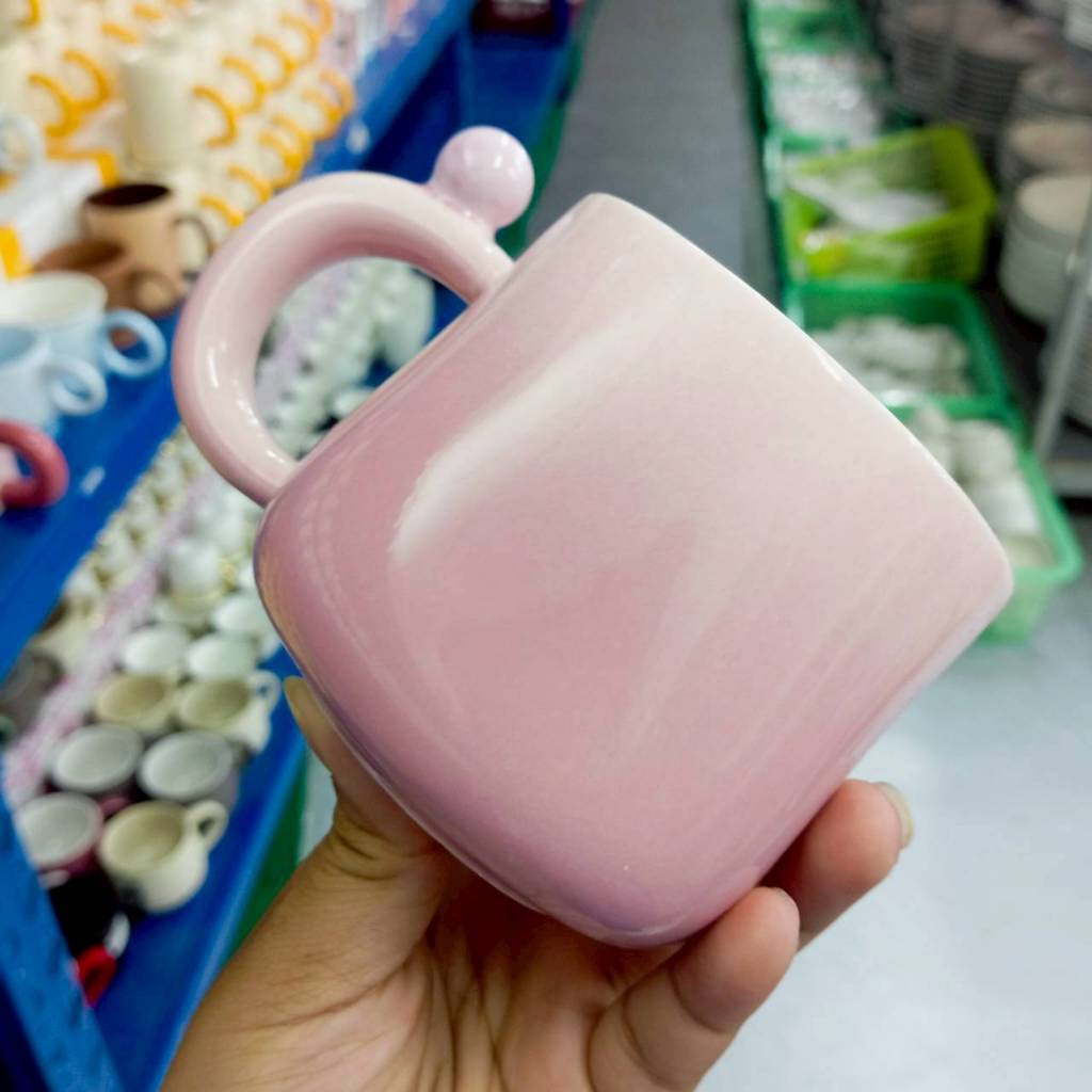 แก้วกาแฟ มีหูจับ แก้วมัค แก้วสีชมพูพาทเทล ทำจากเซรามิกเนื้อดี เข้าไมโครเวฟได้