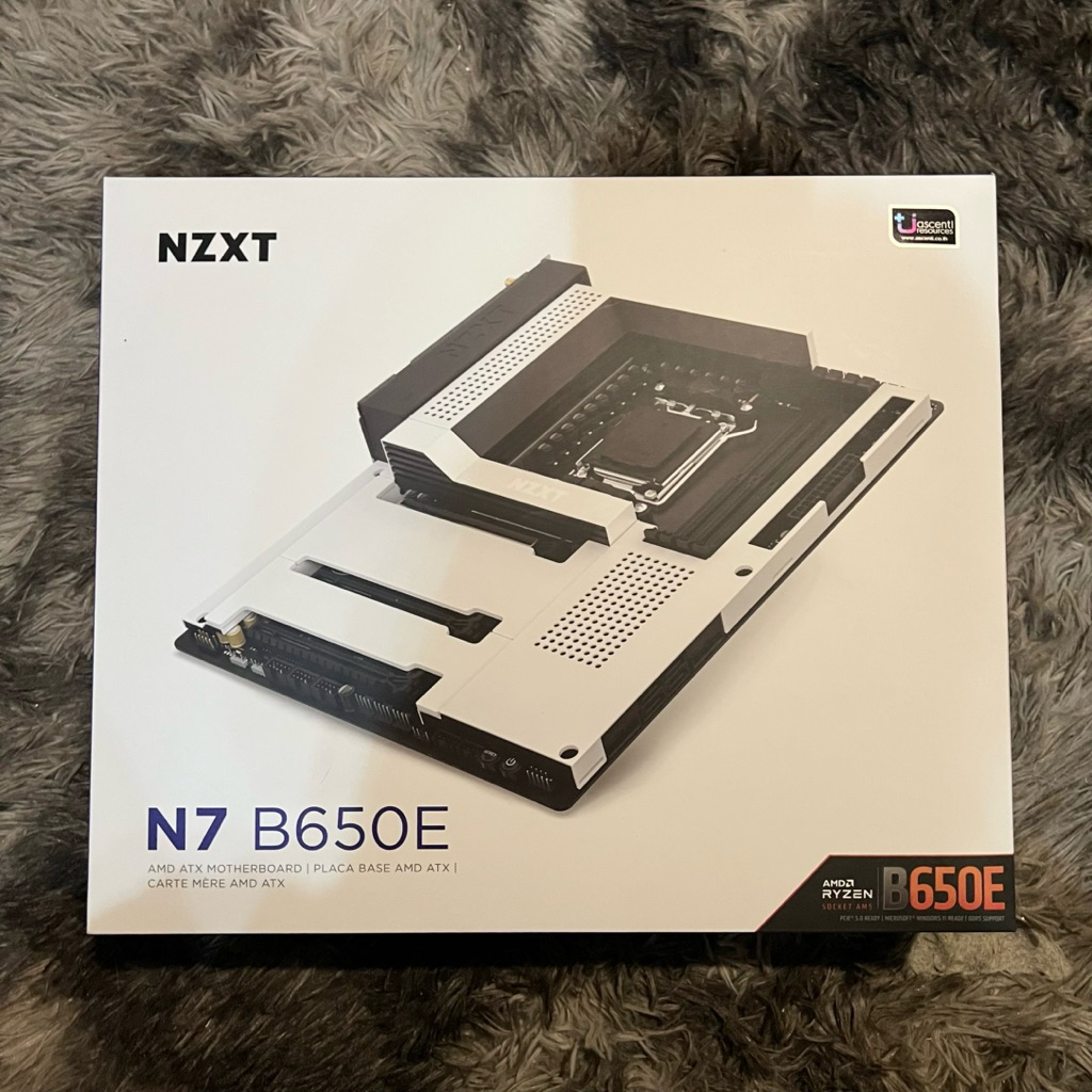 *หมดประกันแล้ว* สภาพดีมาก Mainboard NZXT N7 B650E สีขาว ใช้งานน้อยมาก