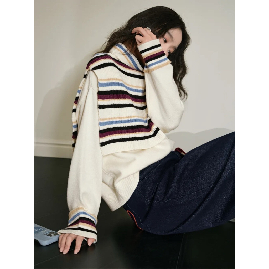 KUOSE - Striped Cape Sweater สี Beige Size S (Used like New!) ของแท้ พร้อมส่ง