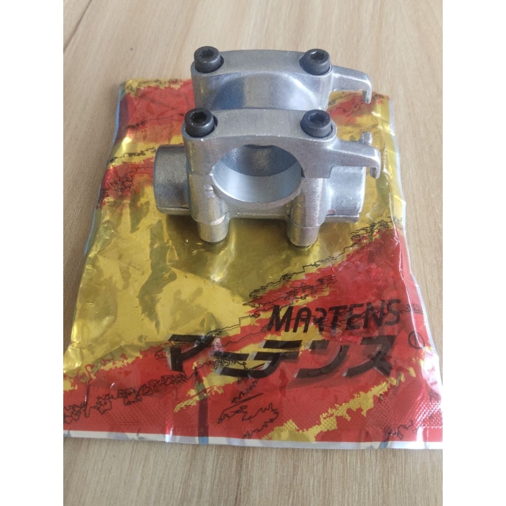 ประกับแฮนด์เครื่องตัดหญ้า NB411/RBC411Martens