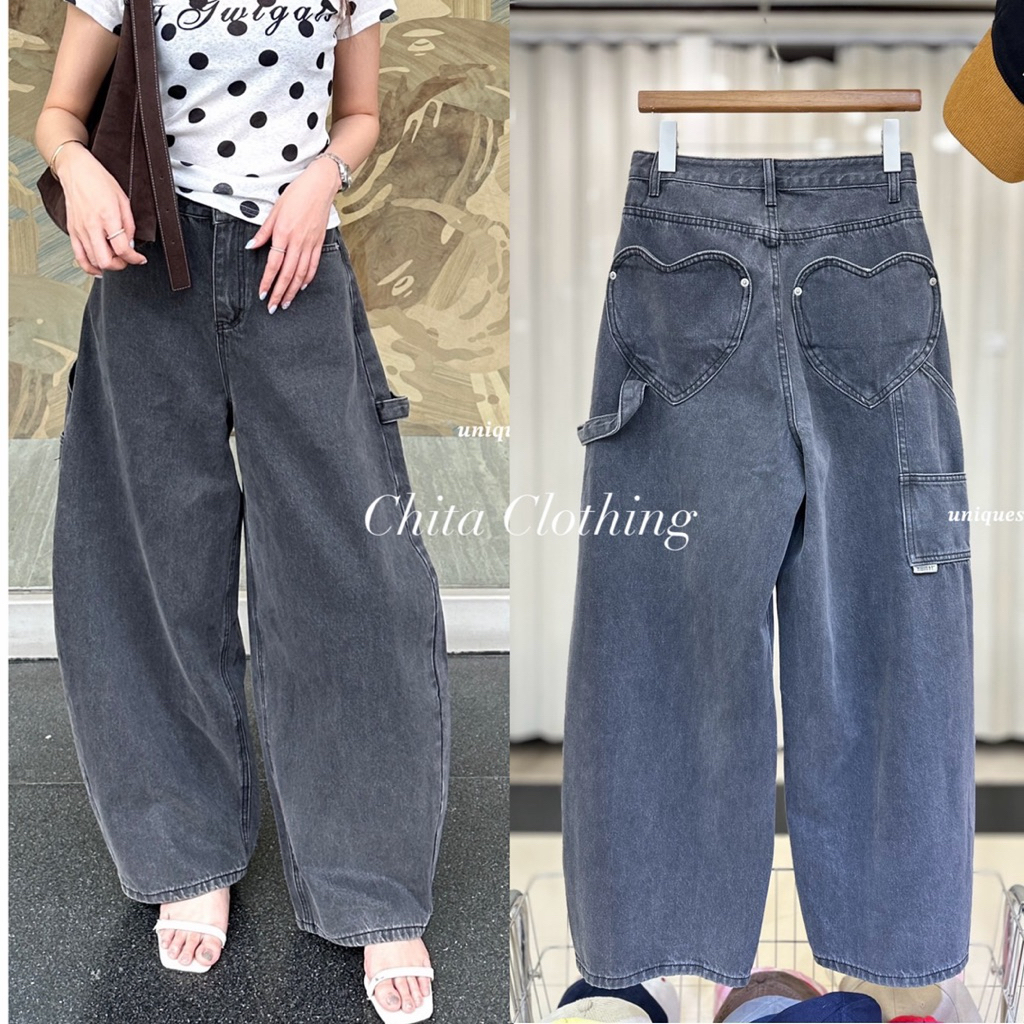 📍พร้อมส่ง📍🇰🇷FSY🇰🇷 กางเกงยีนส์ทรงบอลลูนสีใหม่ เทาตัดด้วยหมุดสีเงิน สวยลงตัวสุดๆ ดีเทลด้านหลังแต่งกระเป๋าหัวใจเก๋ๆ