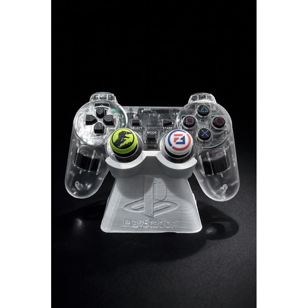 🎮 ที่วางจอย PlayStation PS2 จัดโต๊ะเกมให้เป็นระเบียบ ดูเท่ขึ้นทันที วางจอยได้พอดี แข็งแรง สวย ใช้จริงหรือสะสมก็เหมาะ