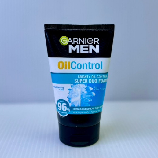พิเศษ!! GARNIER MEN Oil Control การ์นิเย่ เมน ออย คอนโทรล ซูเปอร์ ดูโอ โฟมล้างหน้าสำหรับผู้ชาย ปริมาณ 100 มล.
