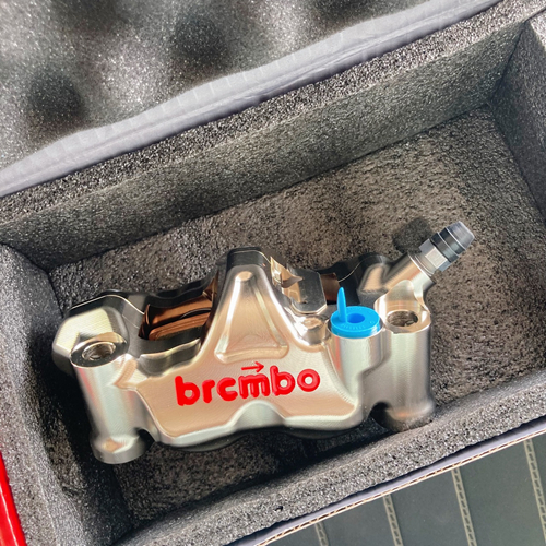 คาลิปเปอร์ปั๊มเบรกล่าง brembo GP4RX GP4 484 108mm 100mm ด้านขวา GP4-RX สําหรับรถจักรยานยนต์ไฟฟ้าปั๊ม