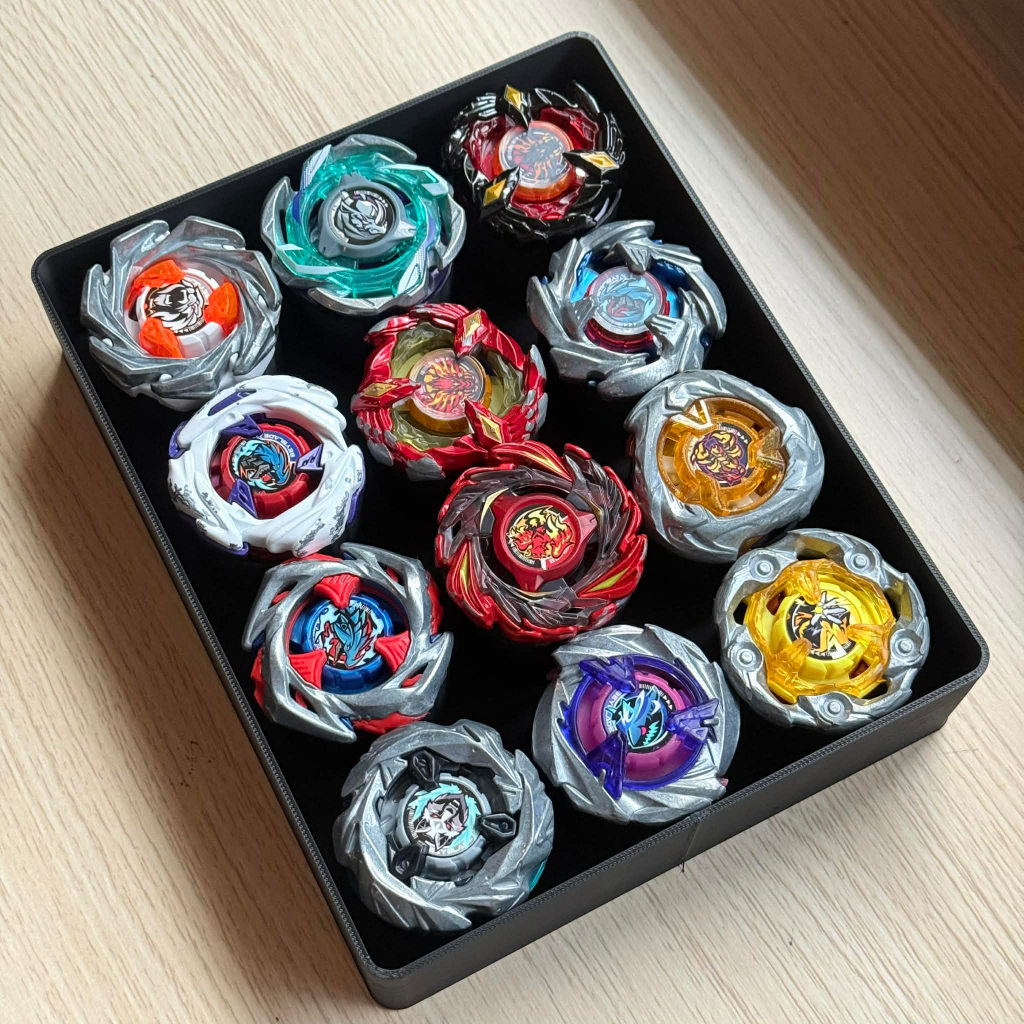 กล่องใส่ตัวเต็ม 12ตัว slot ใส่ เบย์เบลดx