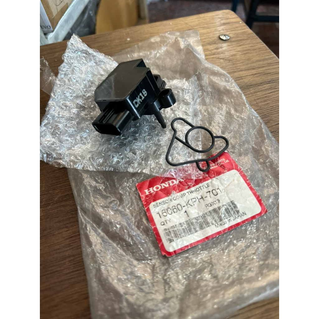 (16060-KPH-701)(16060-KWF-941)ชุดตรวจจับสัญญาณ แท้ศูนย์ (MAP) Honda Wave 125 i ไฟเลี้ยวบังลม ปี 2005